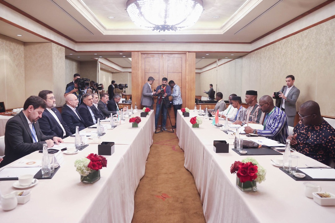 دیدار قالیباف با رییس مجلس بورکینافاسو در حاشیه نوزدهمین اجلاس PUIC