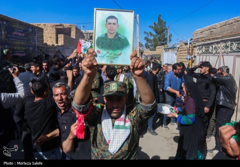 مراسم تشییع پیکر سرباز مدافع وطن شهید پویا صالحی