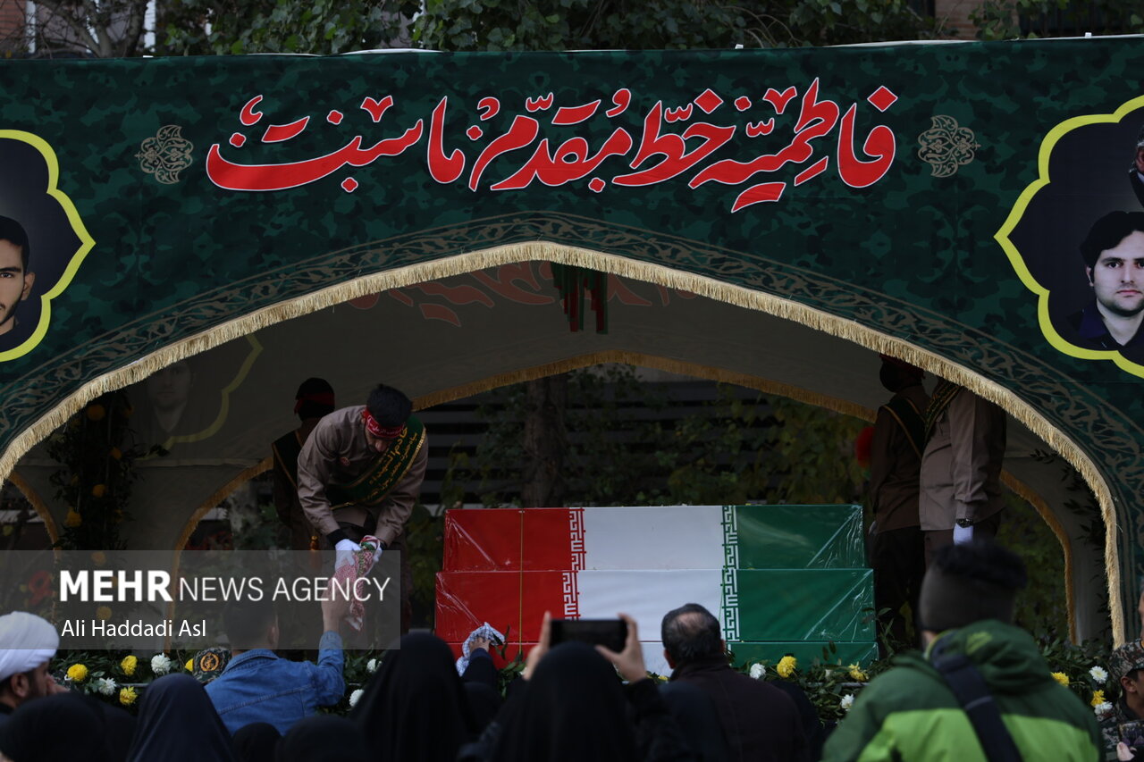 مراسم تشییع پیکر مطهر ۱۰۰ شهید گمنام در تهران