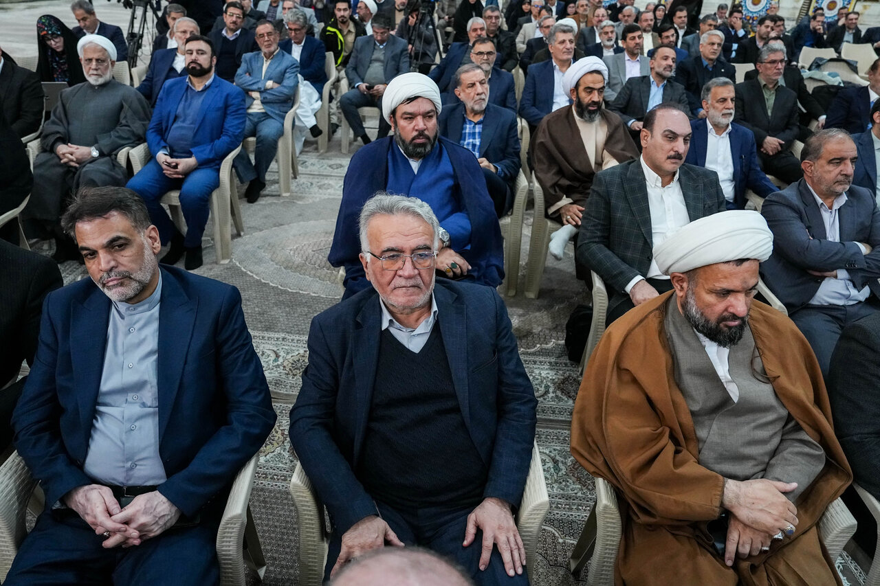 تجدید میثاق رئیس مجلس و نمایندگان با آرمان‌های امام(ره)