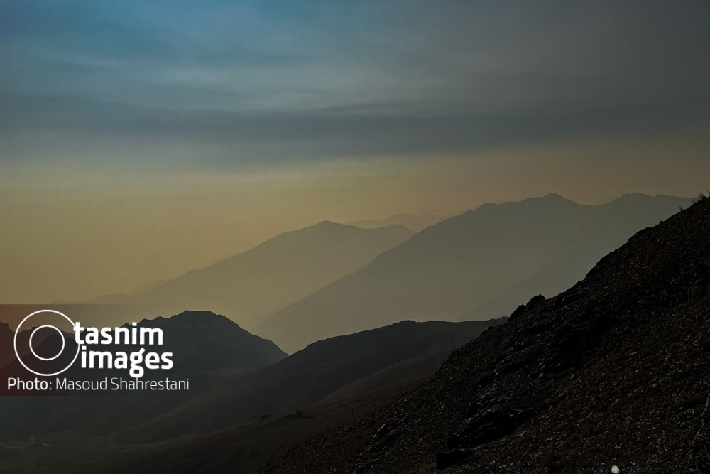 تهران زیر چتر دود