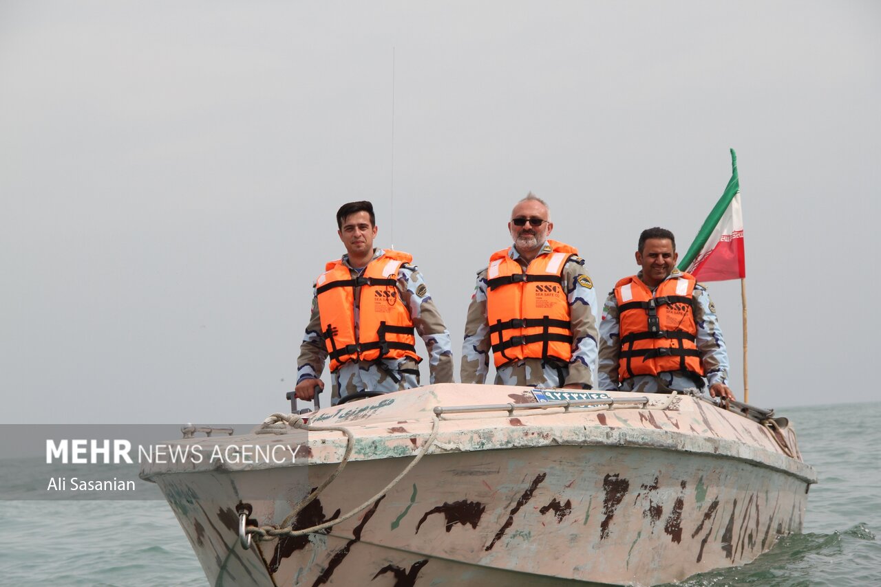 رزمایش اقتدار بسیجیان دریایی شمال کشور در آستارا