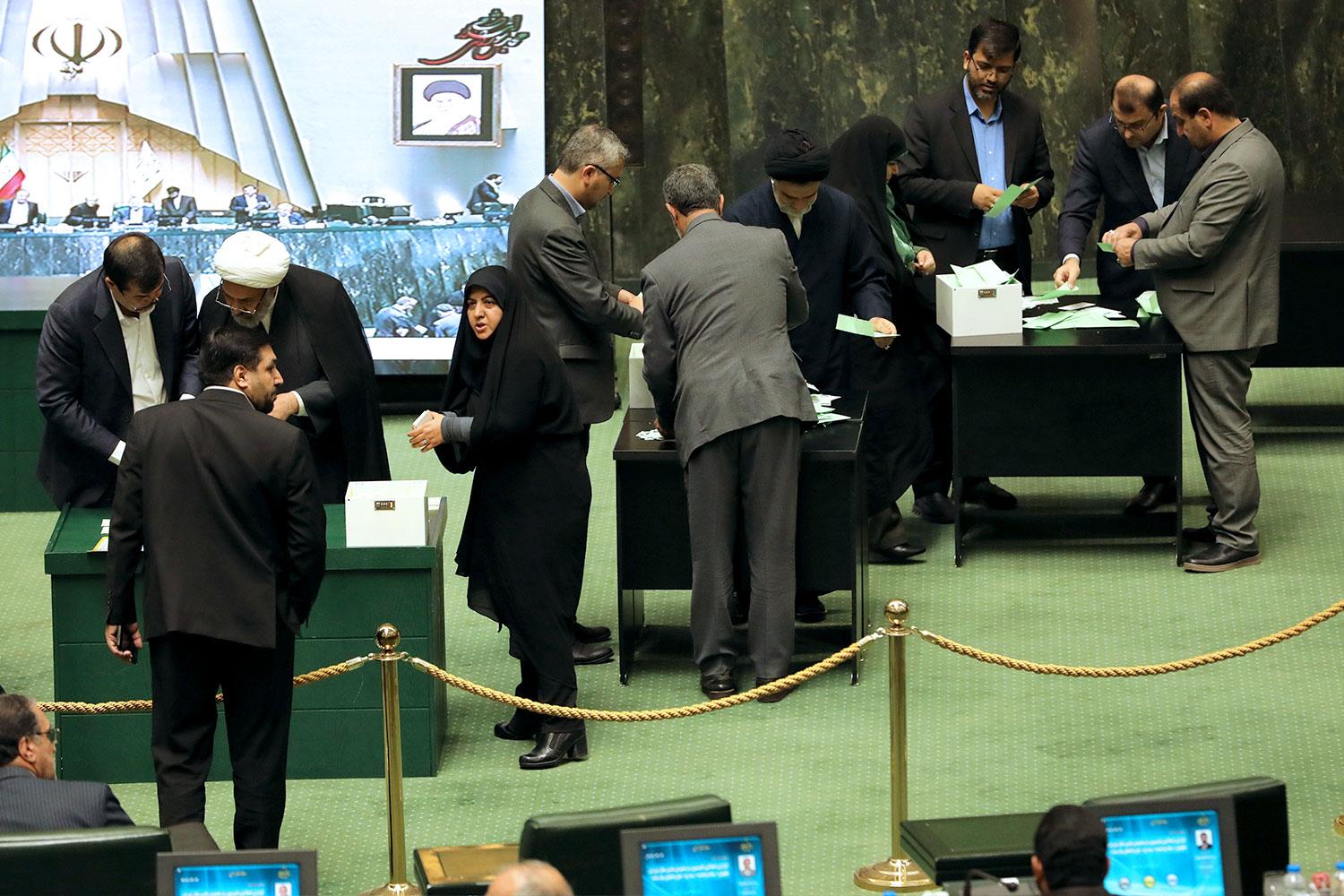 انتخابات هیات رئیسه اجلاسیه چهارم