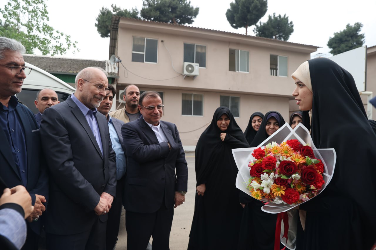 ادای احترام قالیباف به شهید گمنام