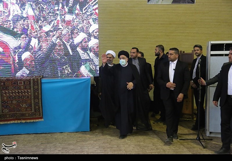 رئیسی در جمع اقشار مختلف مردم خراسان شمالی