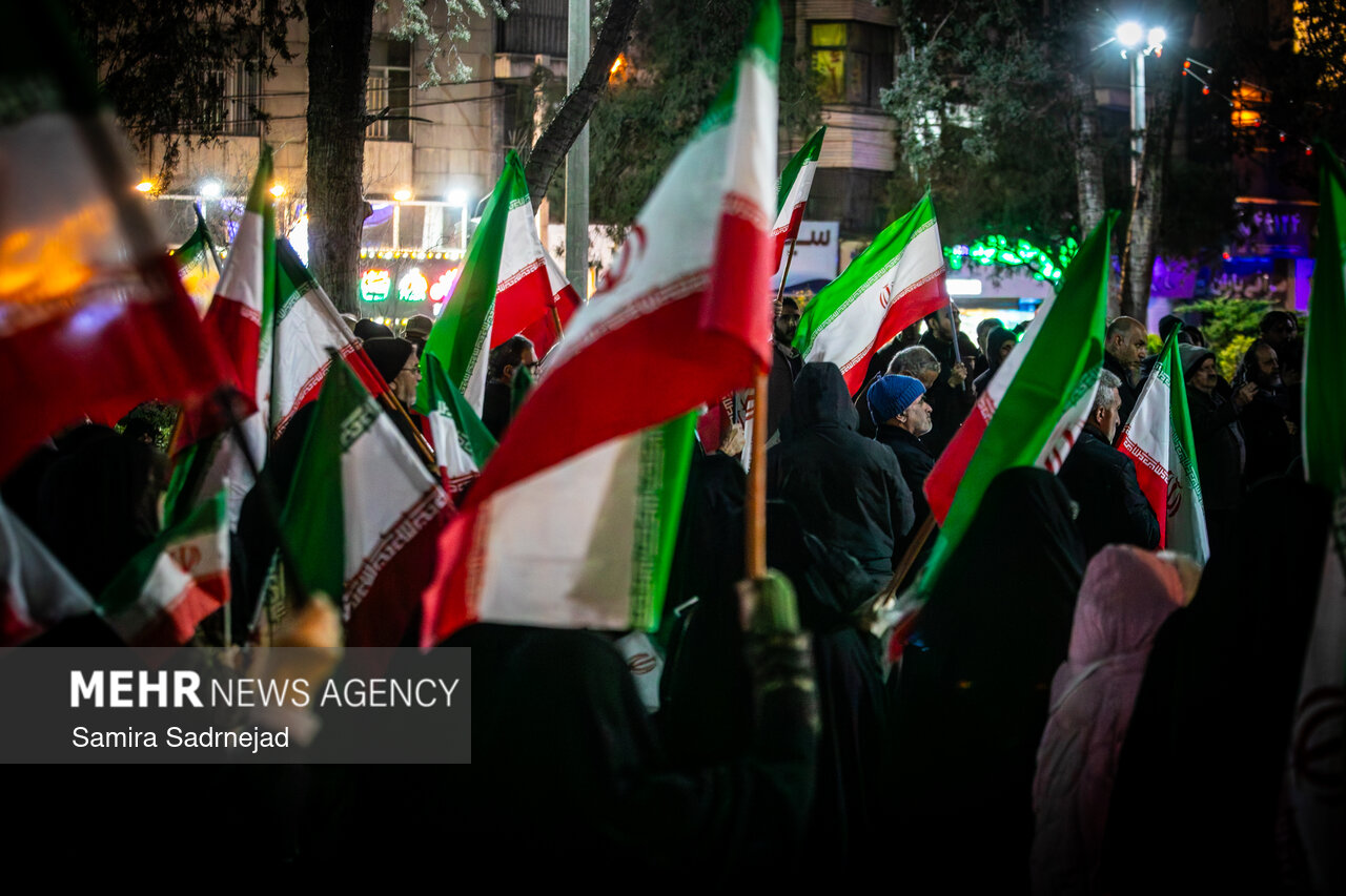 تجمع مردمی در محکومیت اغتشاشات تروریستی