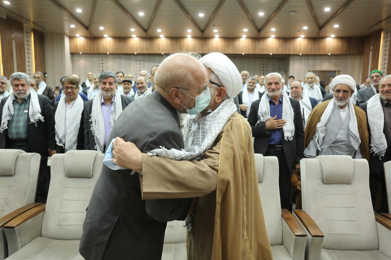 حضور سردار قاآنی و قالیباف در جمع «یاران خراسانی»