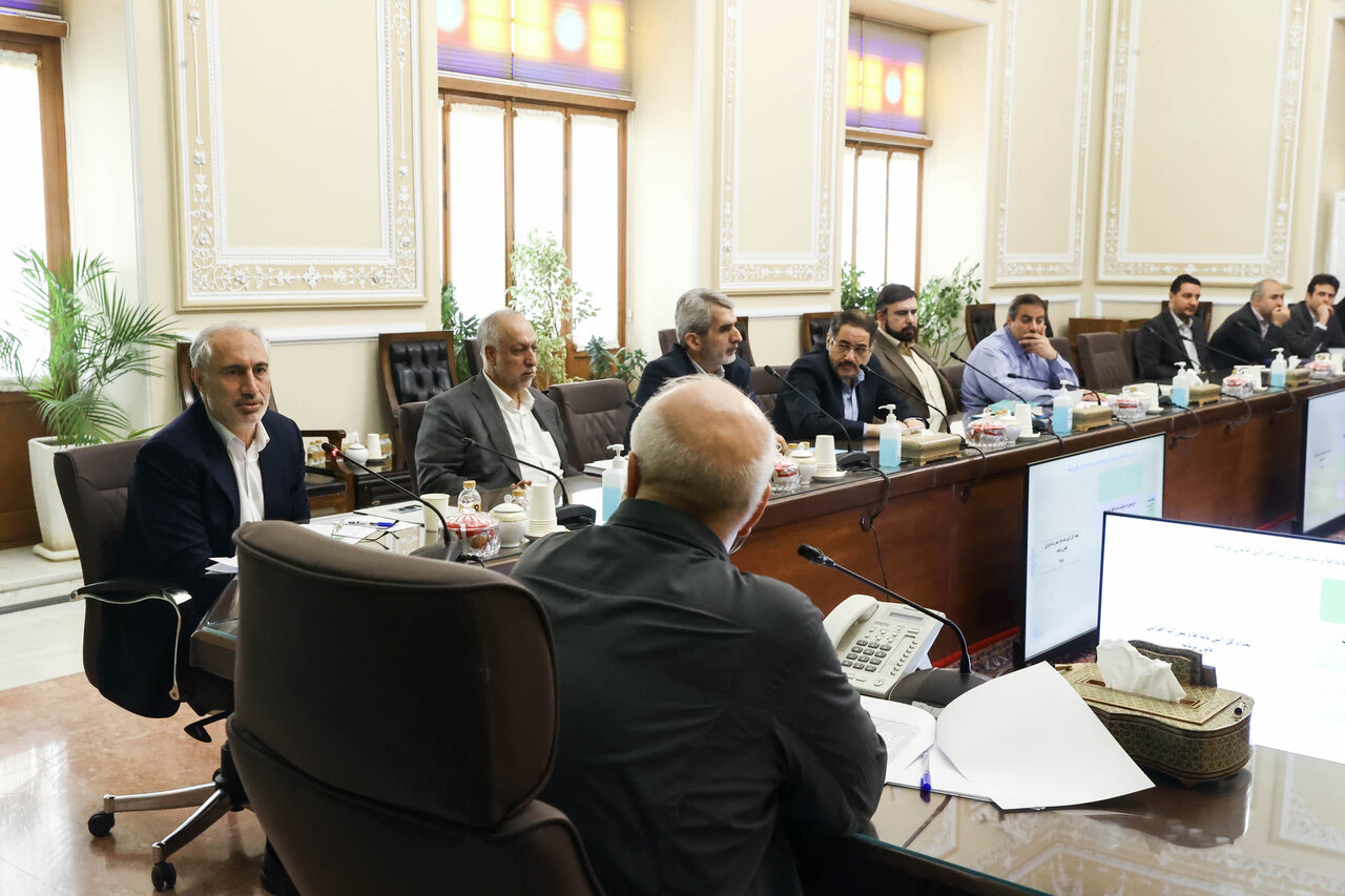 نشست بررسی برنامه هفتم پیشرفت با حضور قالیباف