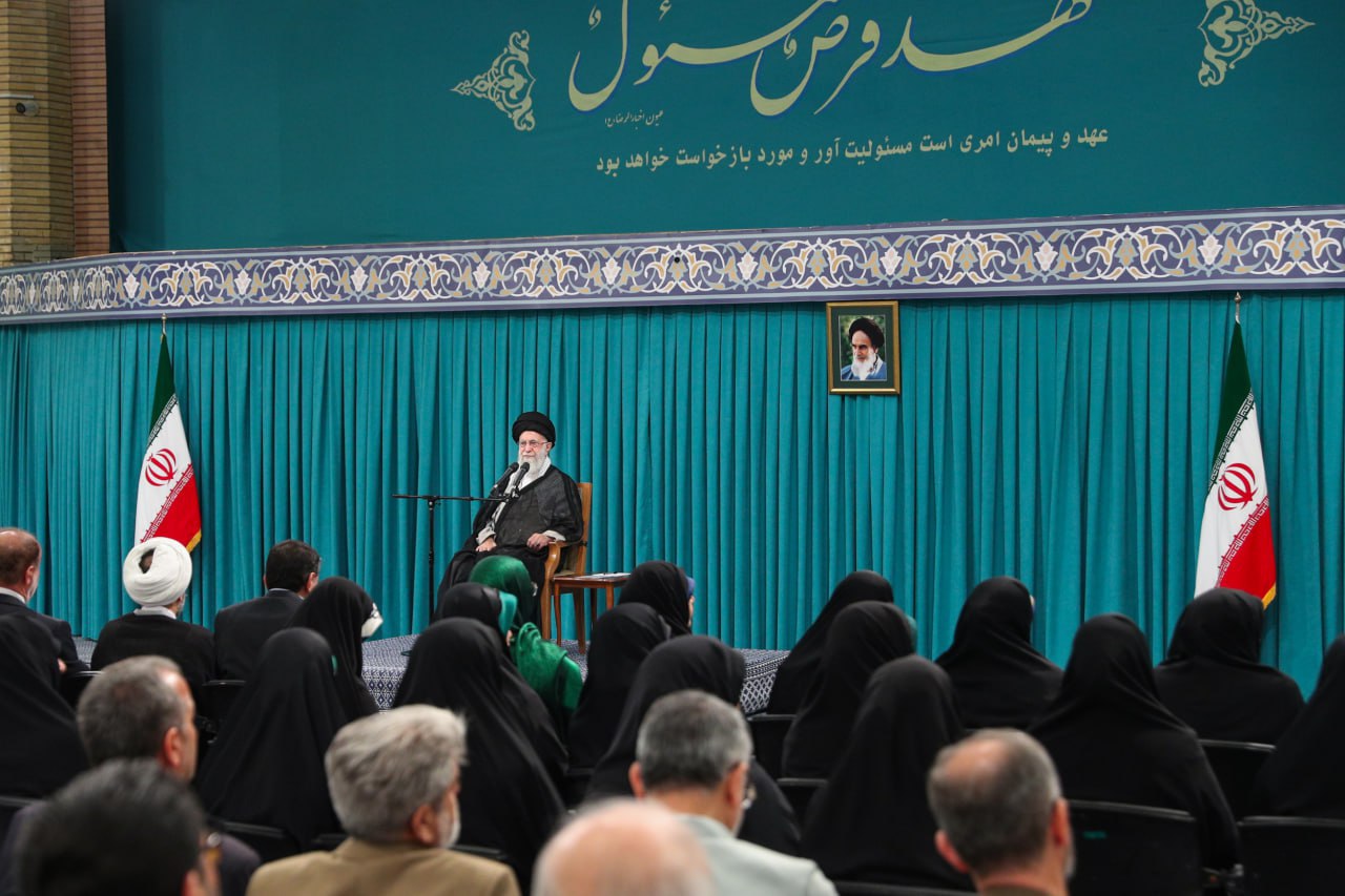 دیدار رهبر انقلاب با نمایندگان مجلس