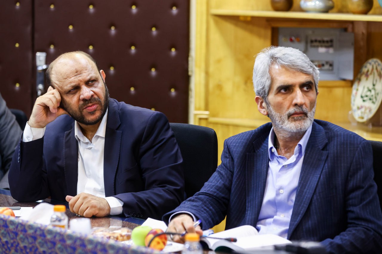 قالیباف در جلسه اقتصادی در سمنان