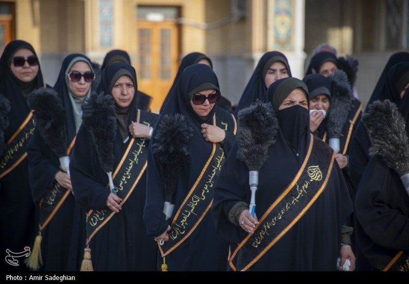 آیین سیاه پوشان و تعویض پرچم حرم مطهر حضرت شاهچراغ (ع)