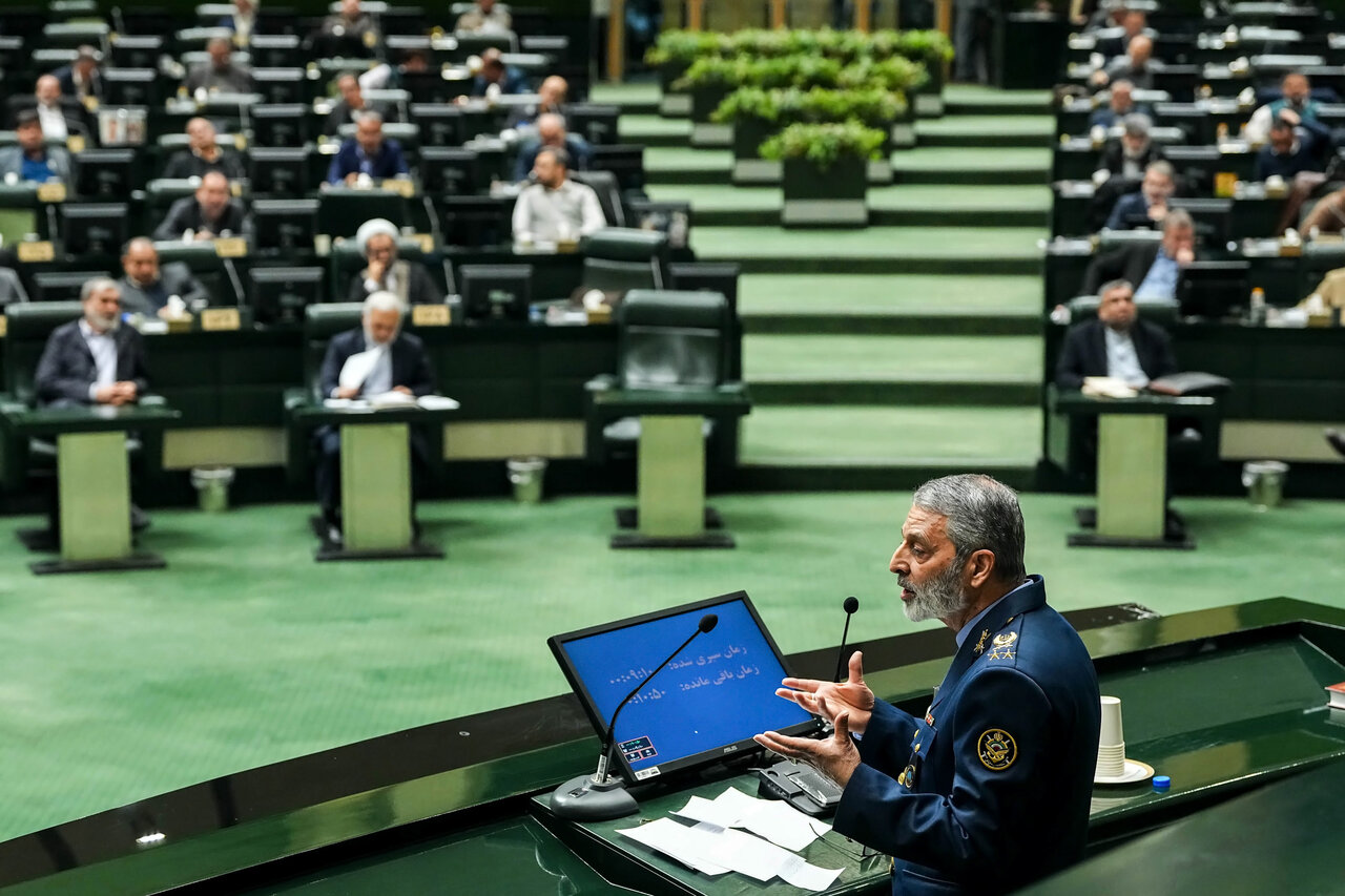 حضور امیر موسوی و عراقچی در جلسه غیرعلنی مجلس