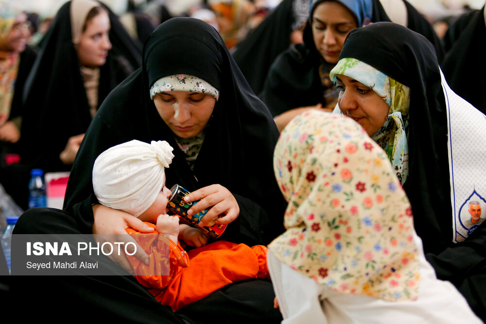 اجتماع بزرگ دختران دانشجو در قم