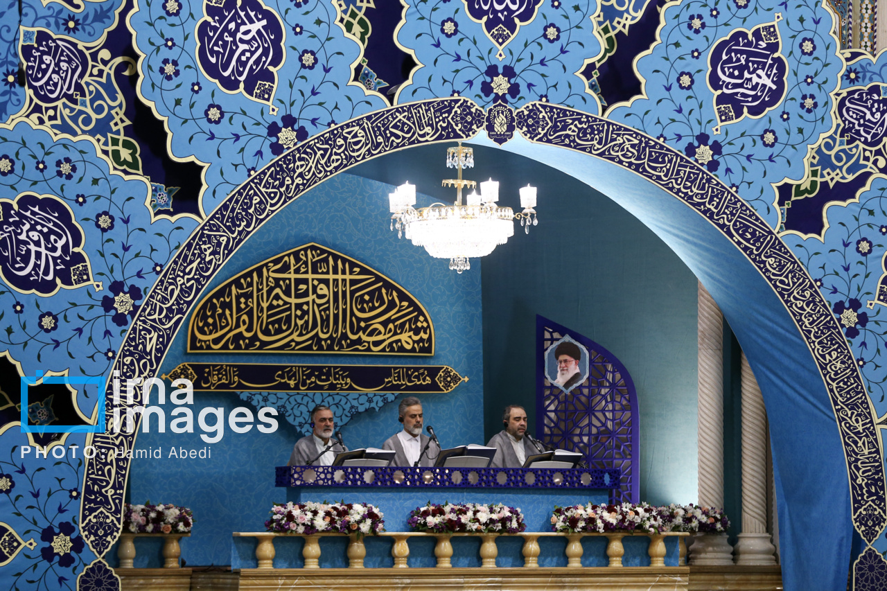 جزءخوانی قرآن در حرم حضرت معصومه (س)