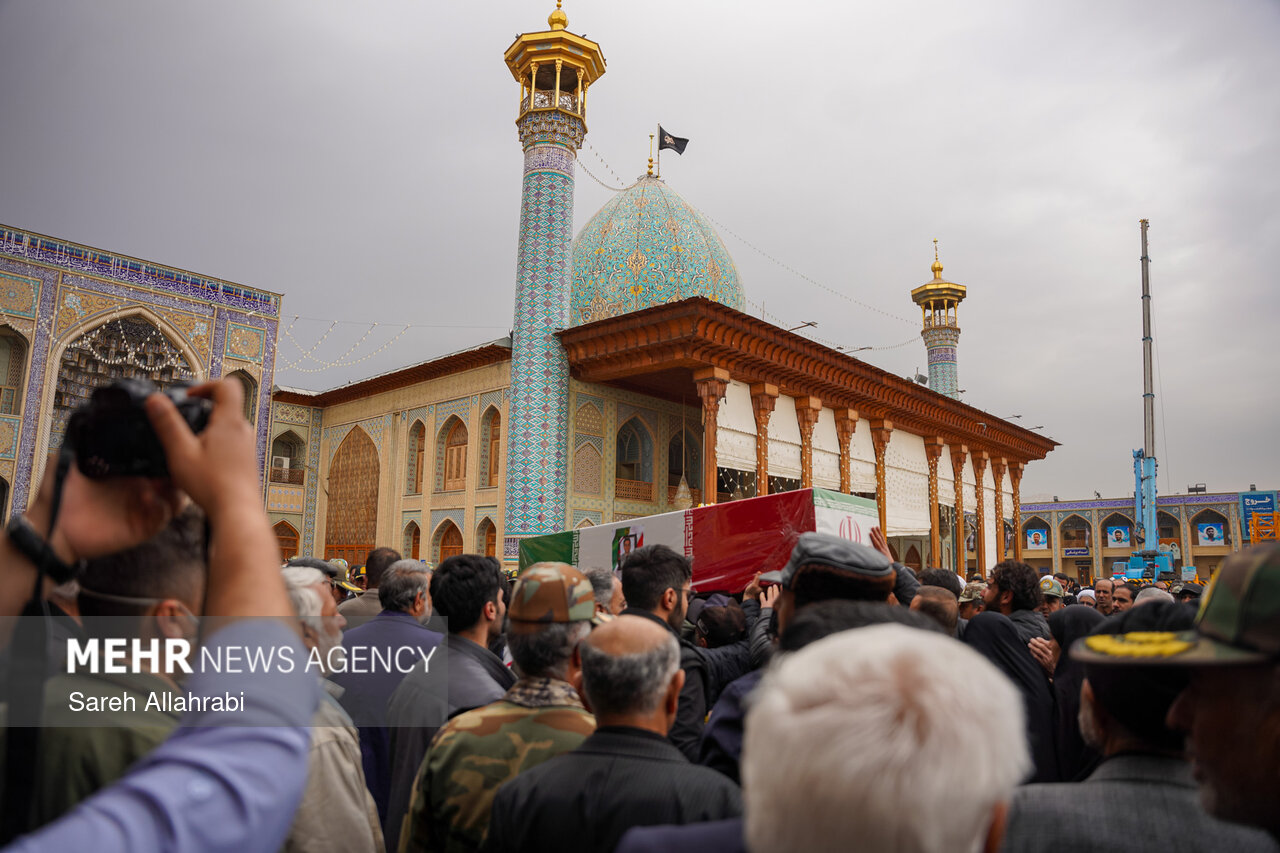 تشییع شهید ارتشی مدافع امنیت در شیراز