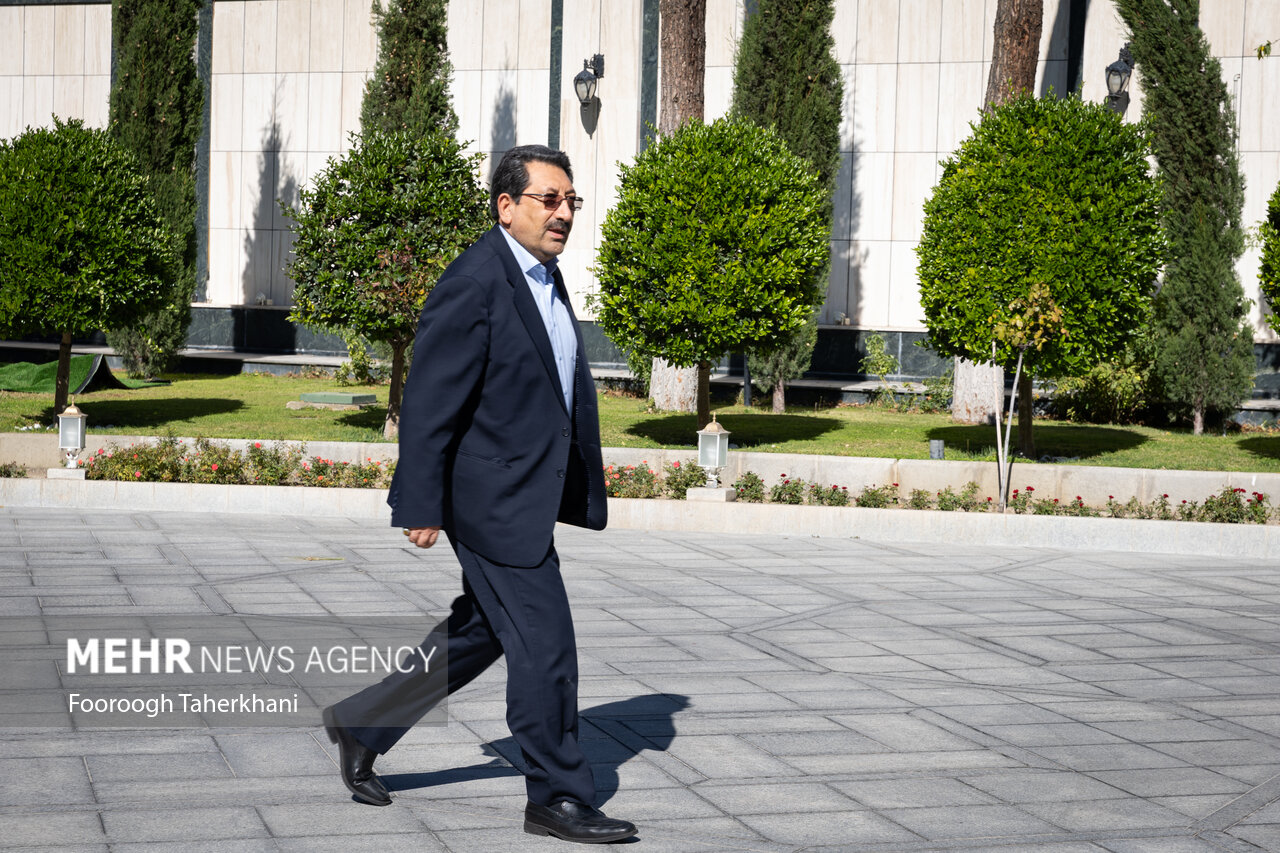 وزرای دولت چهاردهم در جمع خبرنگاران
