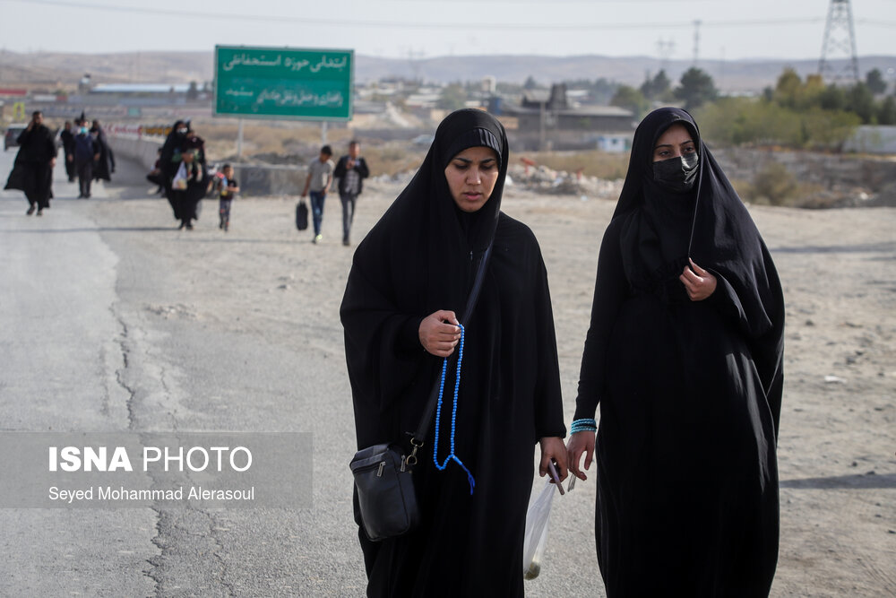 پیاده روی زائران امام رضا