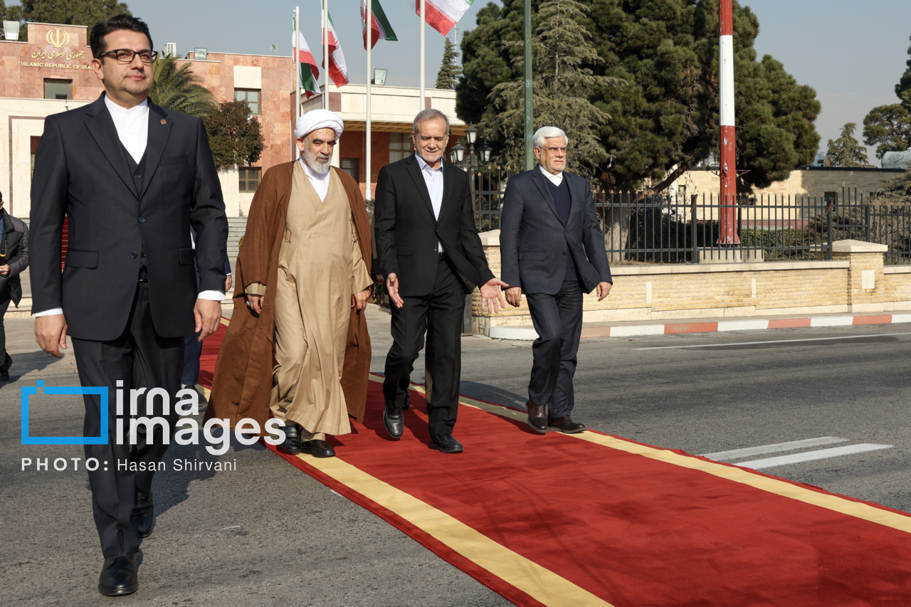 بدرقه رئیس‌جمهور در سفر به تاجیکستان