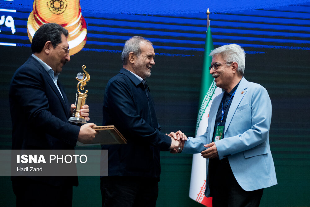 آیین روز ملی صادرات با حضور پزشکیان