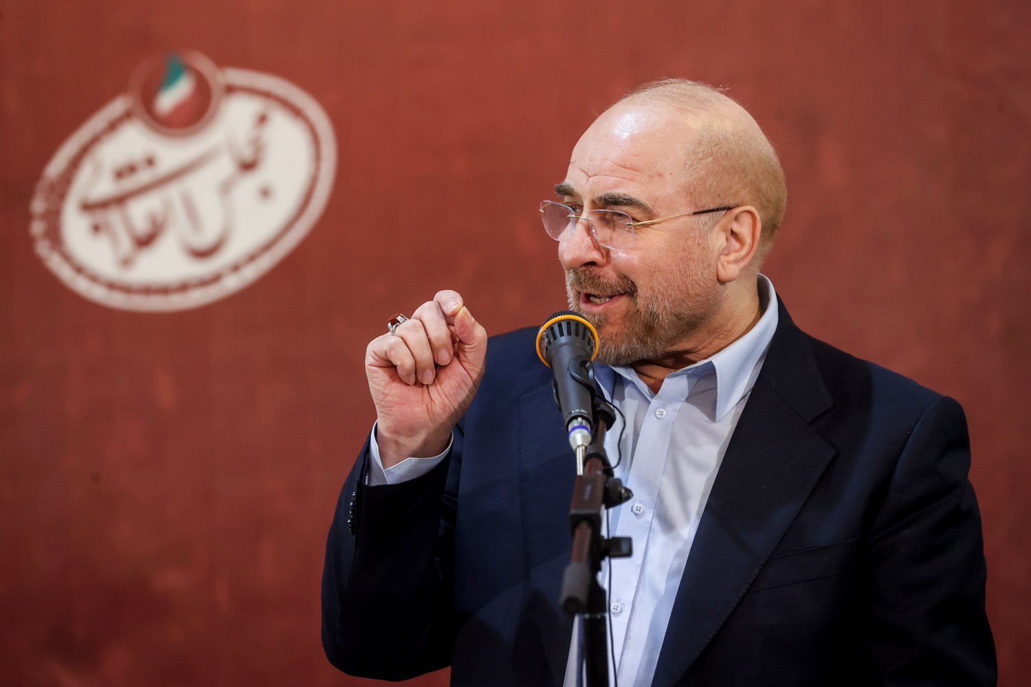 نشست صمیمی جمعی از اصناف، بازاریان و اتحادیه‌های تهران با محمدباقر قالیباف، رئیس مجلس