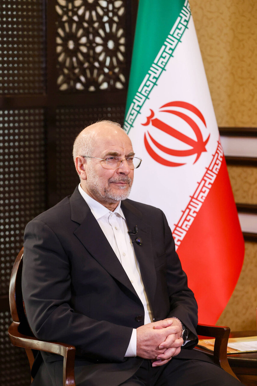 مصاحبه حامد میر مجری و روزنامه‌نگار سرشناس پاکستانی با قالیباف 