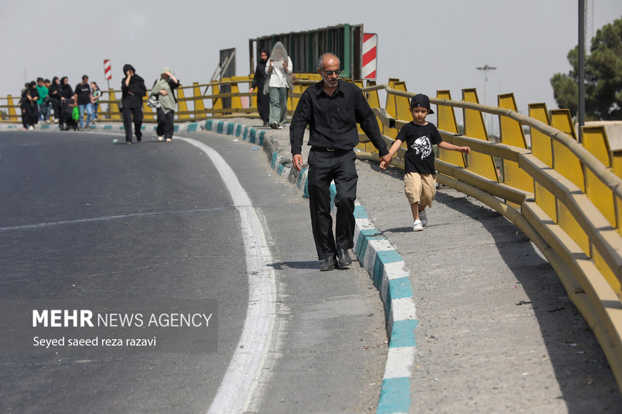  مراسم پیاده‌روی جاماندگان اربعین