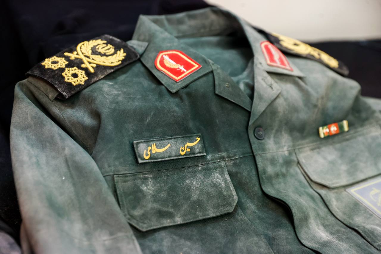 نمایش لباس‌ها و آثار به جامانده از سپهبد شهید سلامی