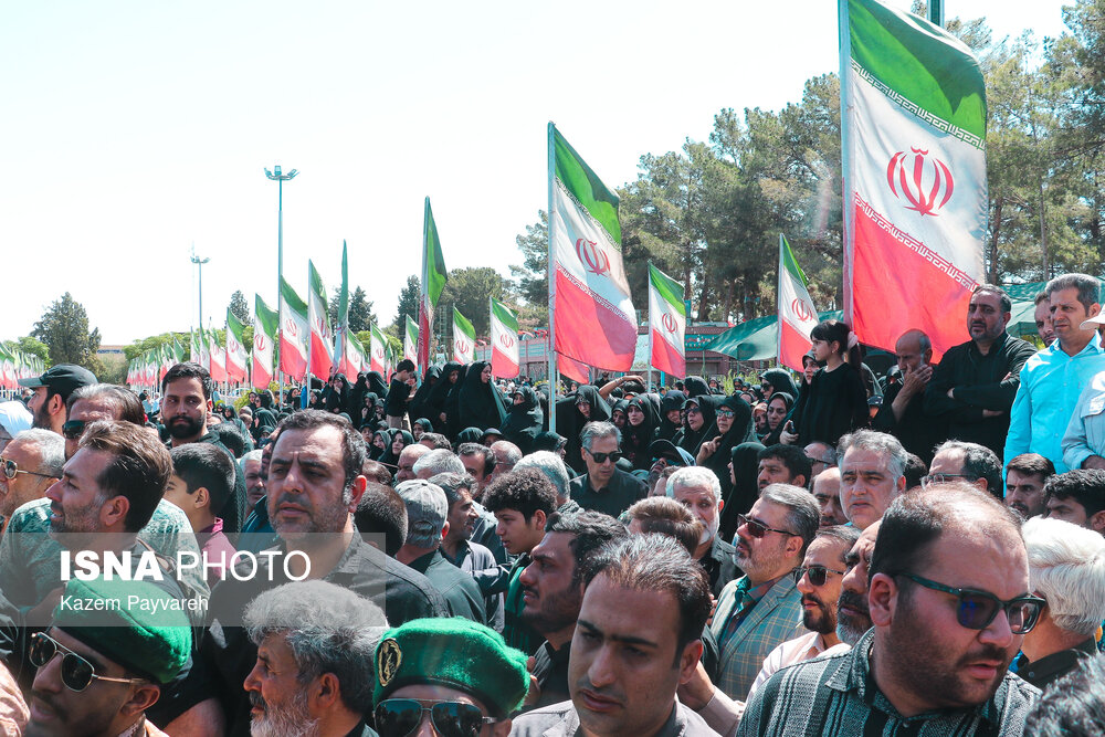 تشییع پیکر مطهر ۷ شهید حمله رژیم صهیونیستی