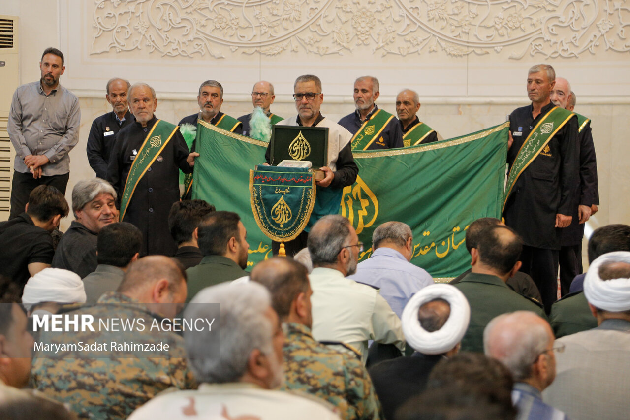 تشییع شهید مدافع امینت «سجاد جوکار» در حرم شاهچراغ (ع)