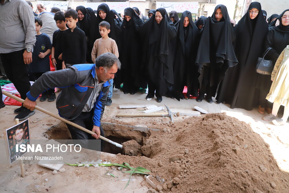 تشییع پیکر مطهر دو شهید تجاوز رژیم صهیونیستی در تبریز