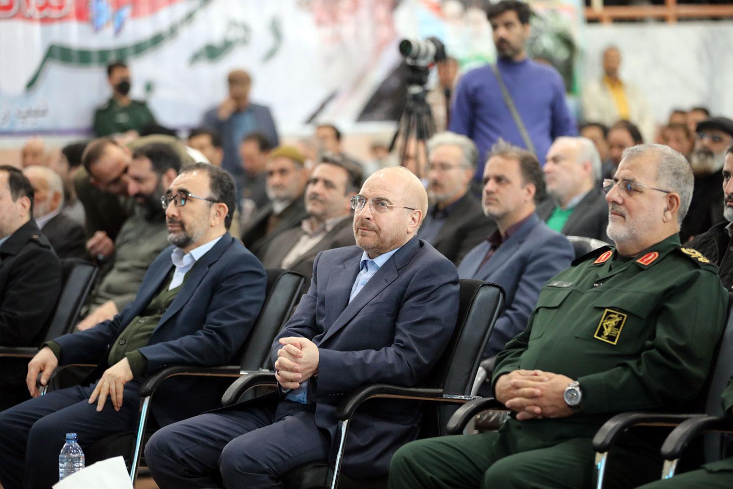 حضور قالیباف در یادواره ۲۴۰۰ شهید نیشابور