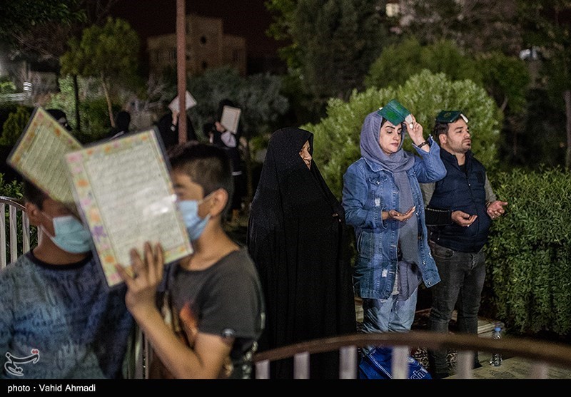  احیای شب قدر در امامزاده پنج تن لویزان