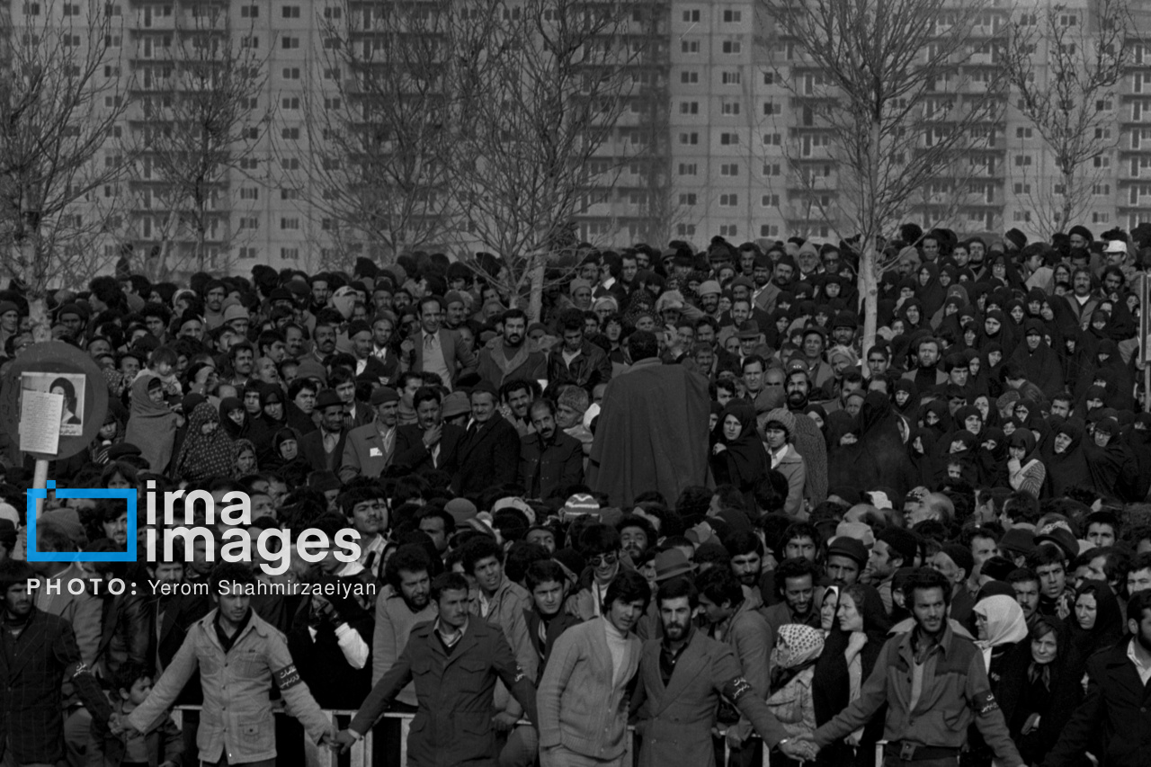 تصاویری از روزهای انقلاب - ۱۲ بهمن ۱۳۵۷