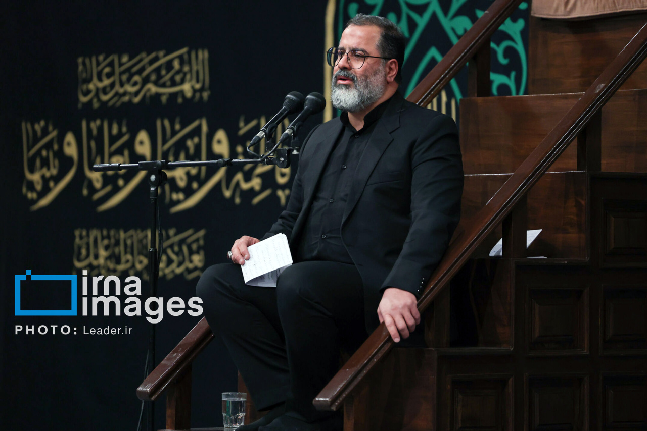 دومین شب عزاداری ایام فاطمیه با حضور رهبر انقلاب