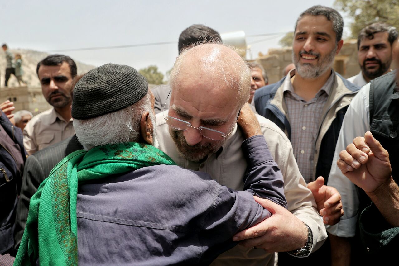 گفتگوی رئیس مجلس با اهالی دیشموک