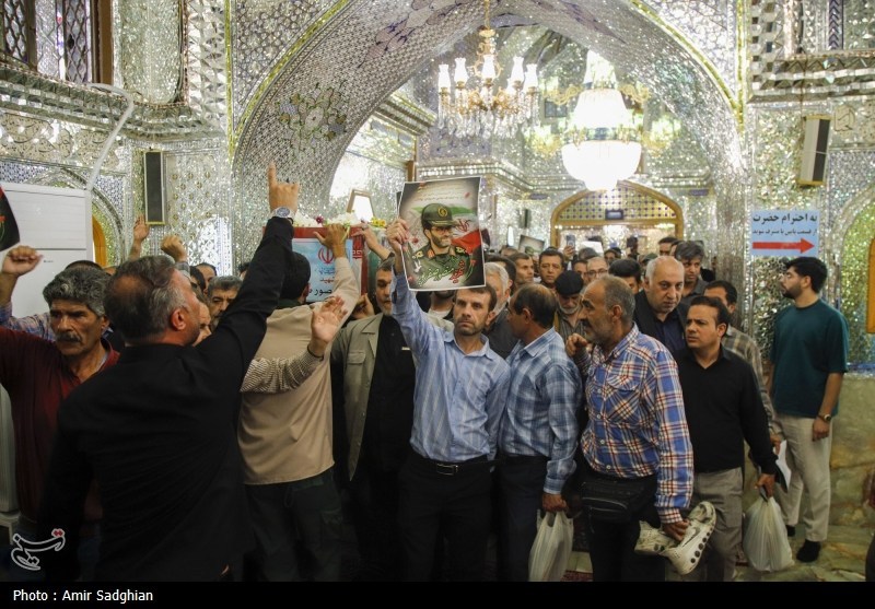 تشییع پیکر شهدا در حرم شاهچراغ (ع)