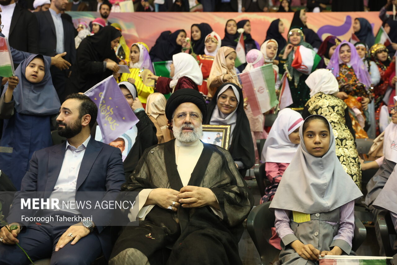 جشن بزرگ گرامیداشت روز دختر با حضور رئیسی