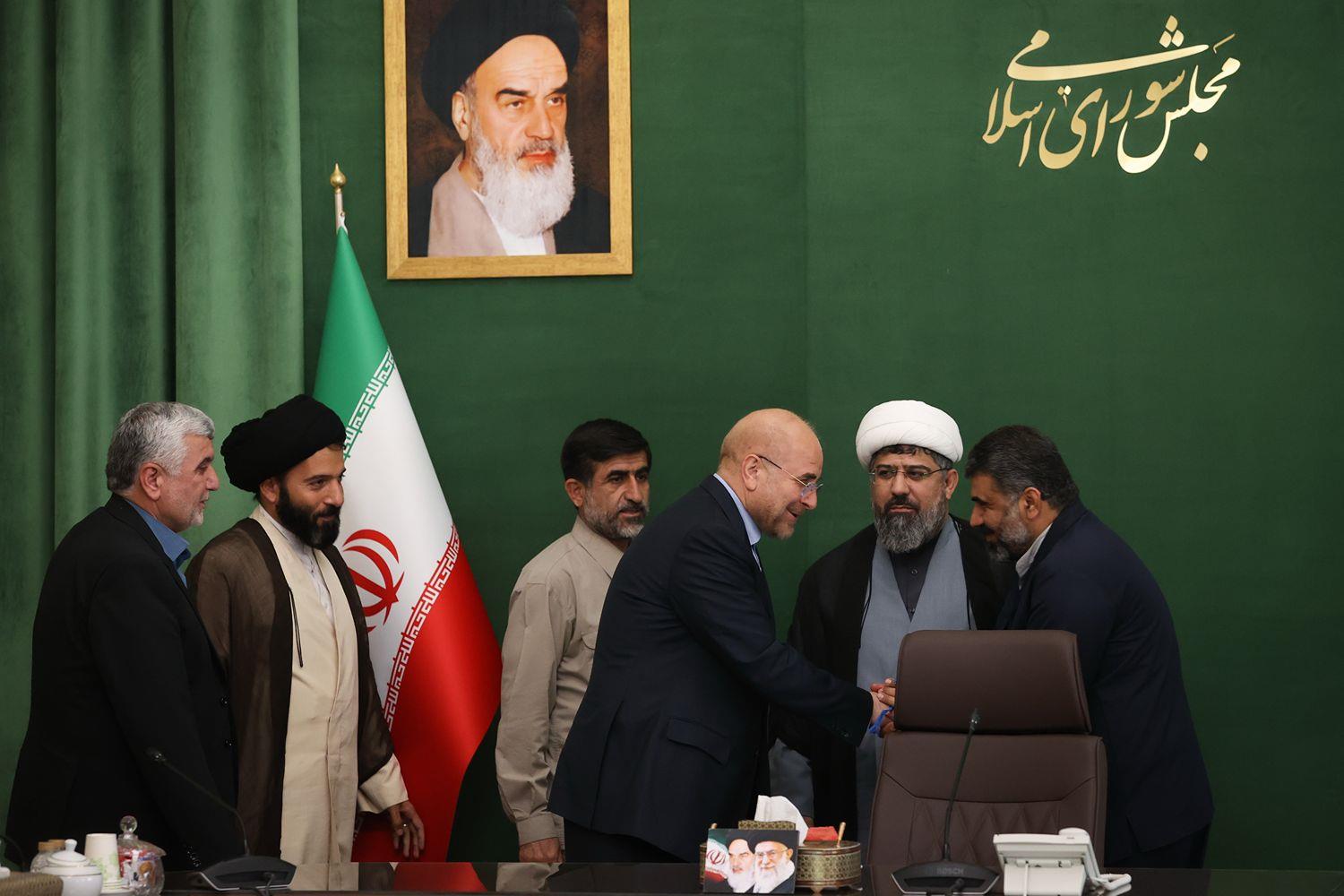 دیدار علماء، مدیران اجرایی و نماینده شهرستان‌های مسجد سلیمان، لالی، اندیکا و هفتکل با قالیباف