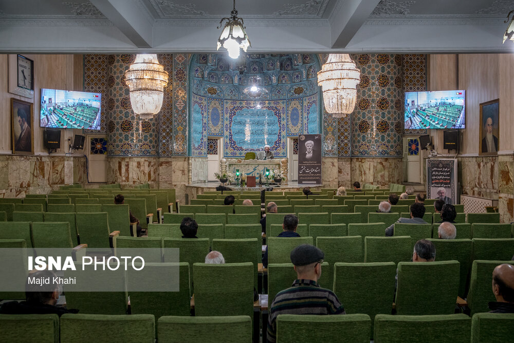 بازیگران در مراسم ختم مرحوم عنایت بخشی