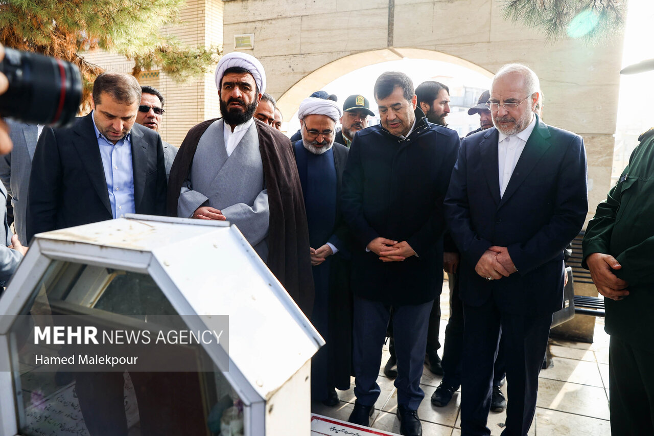 سفر رئیس مجلس به مشهد مقدس