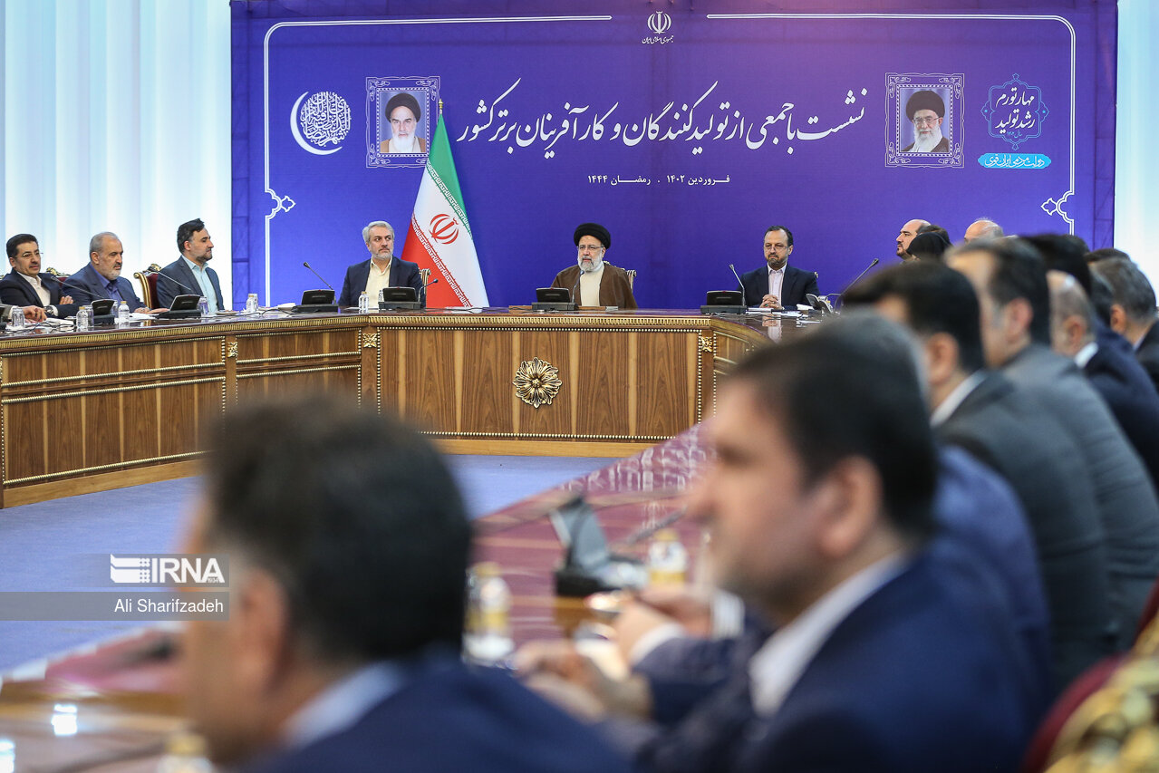 دیدار تولیدکنندگان و کارآفرینان با رئیس جمهور