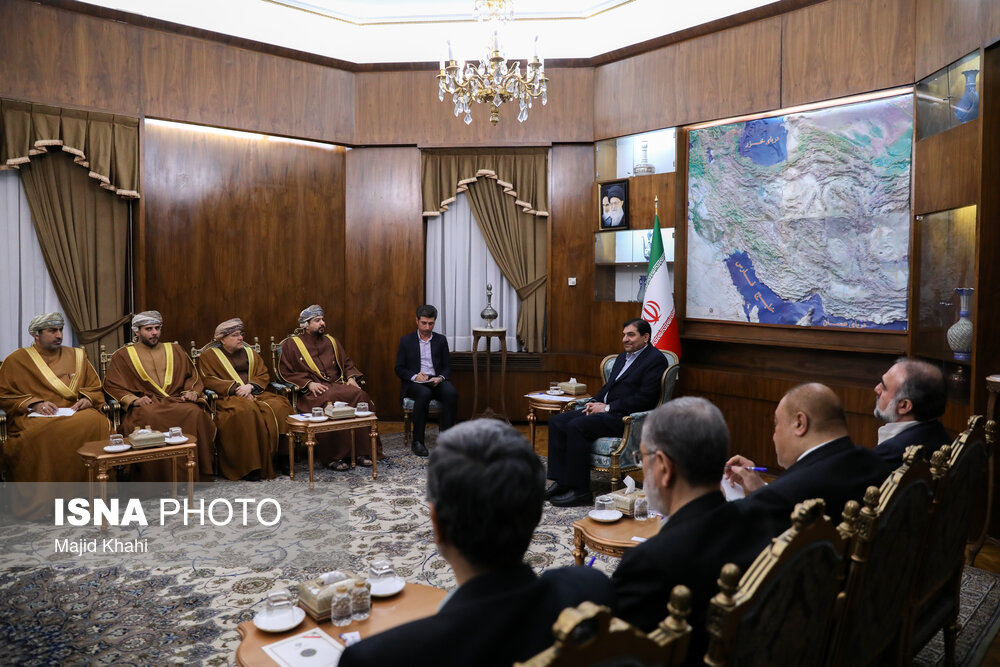 دیدار وزیر تجارت عمان با محمد مخبر