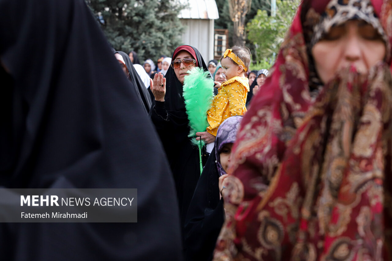 اقامه نماز عید سعید فطر در مصلی امام خمینی (ره)