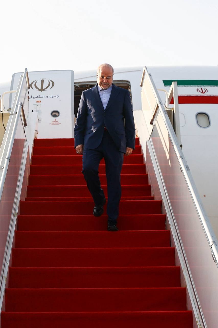 استقبال از قالیباف و هیئت پارلمانی همراه در بدو ورود به اسلام‌آباد - پاکستان