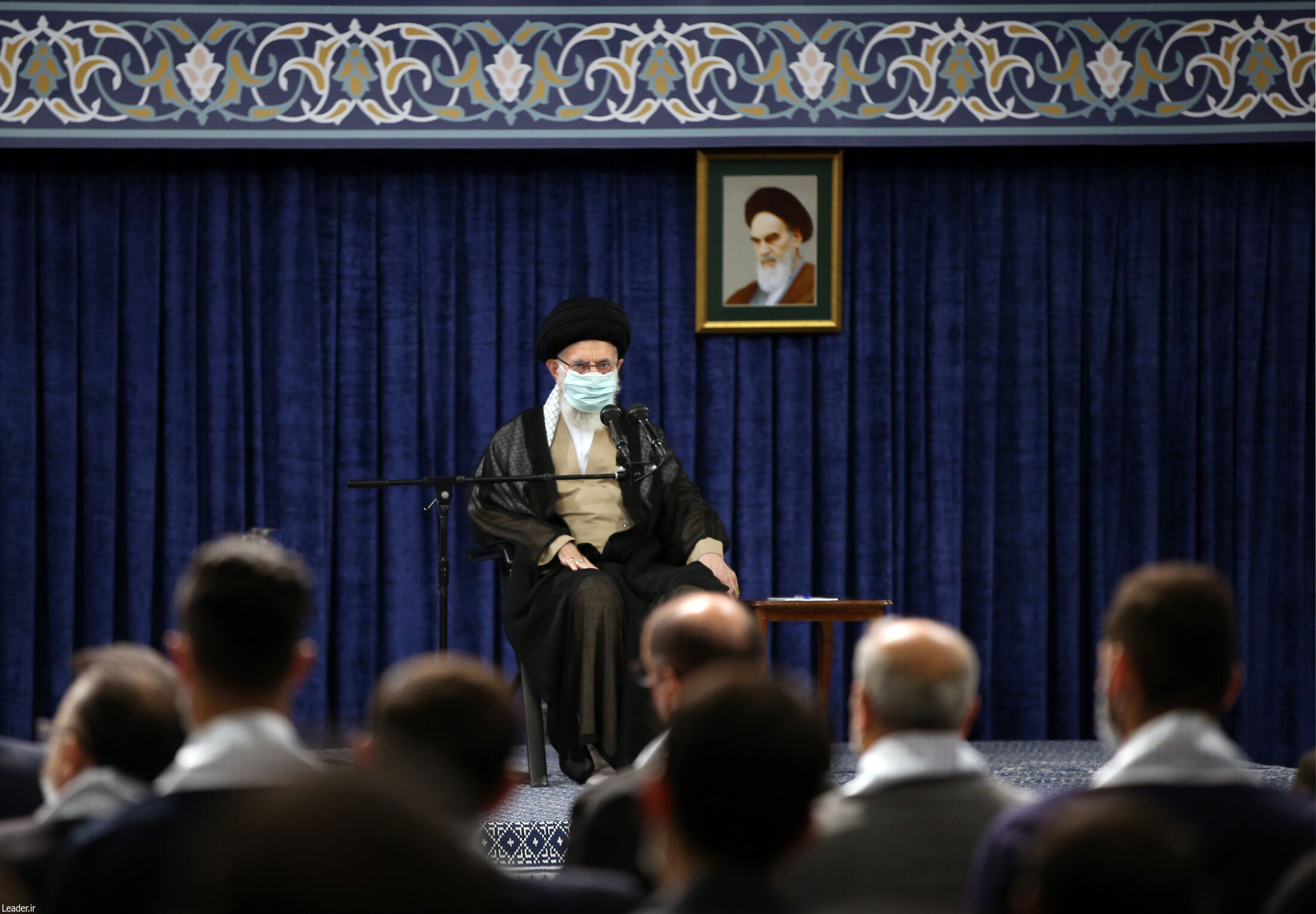 دیدار دست‌اندرکاران دومین کنگره شهدای ورزشکار با رهبرانقلاب