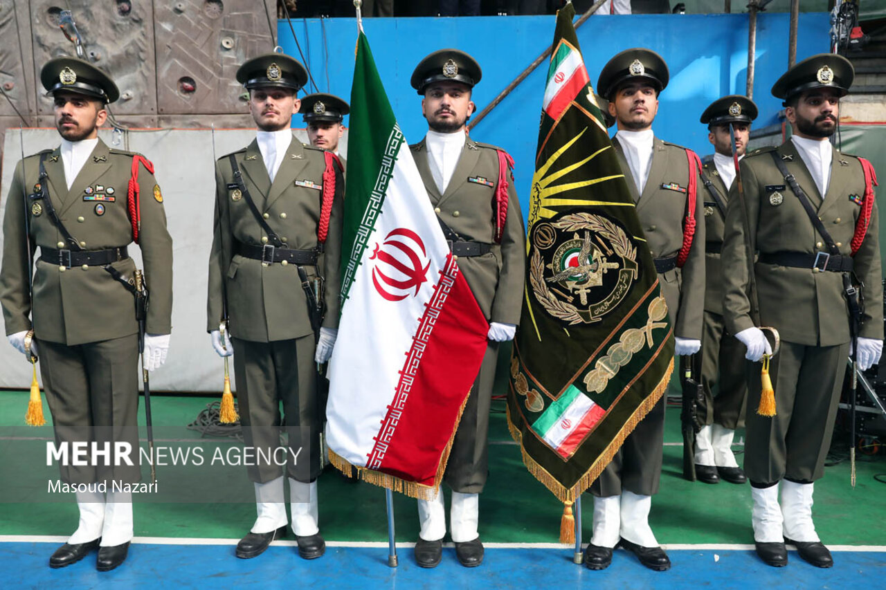 مراسم دانش‌آموختگی دانشجویان دانشگاه‌های افسری آجا