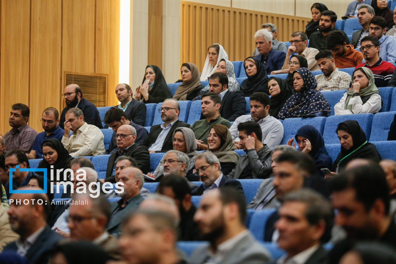 حضور قالیباف در همایش کارآفرینی اجتماعی