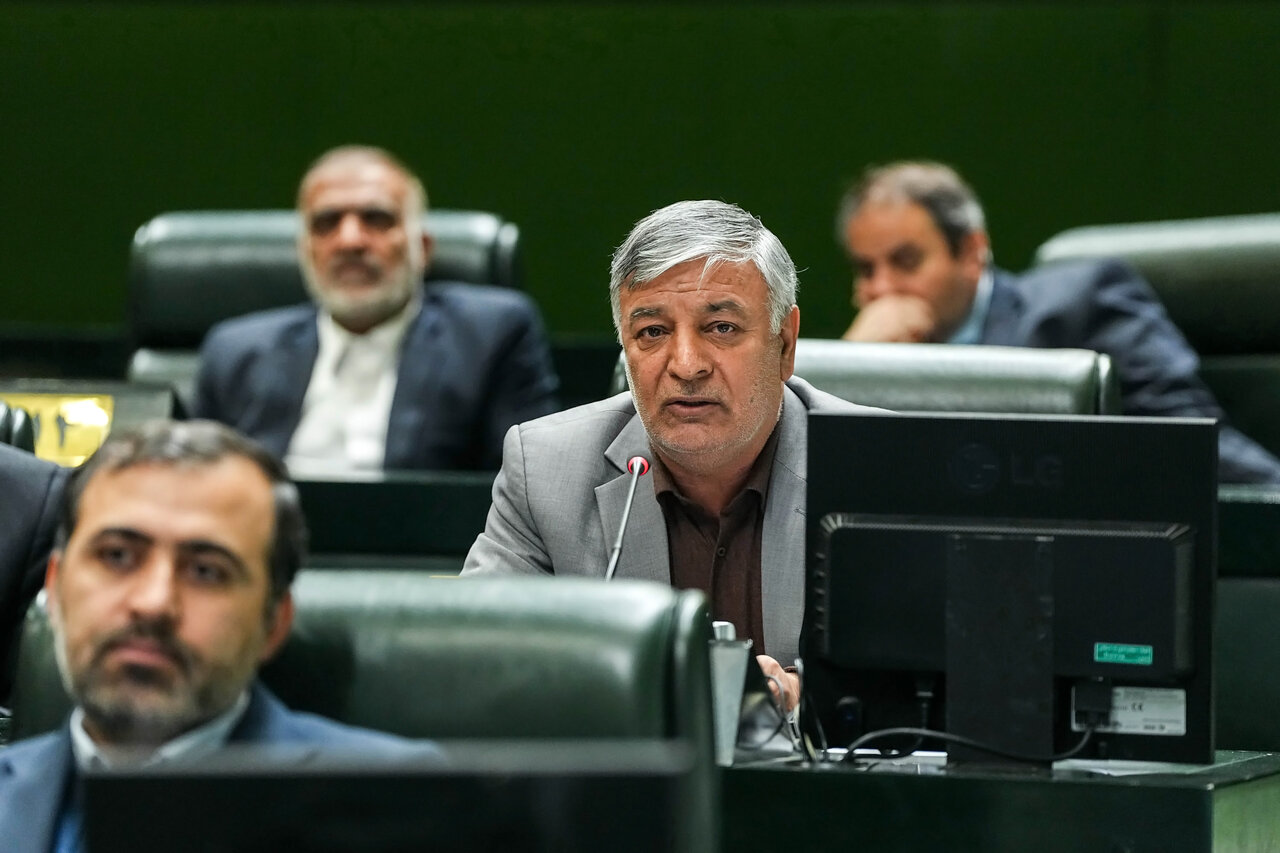 حضور امیر موسوی و عراقچی در جلسه غیرعلنی مجلس