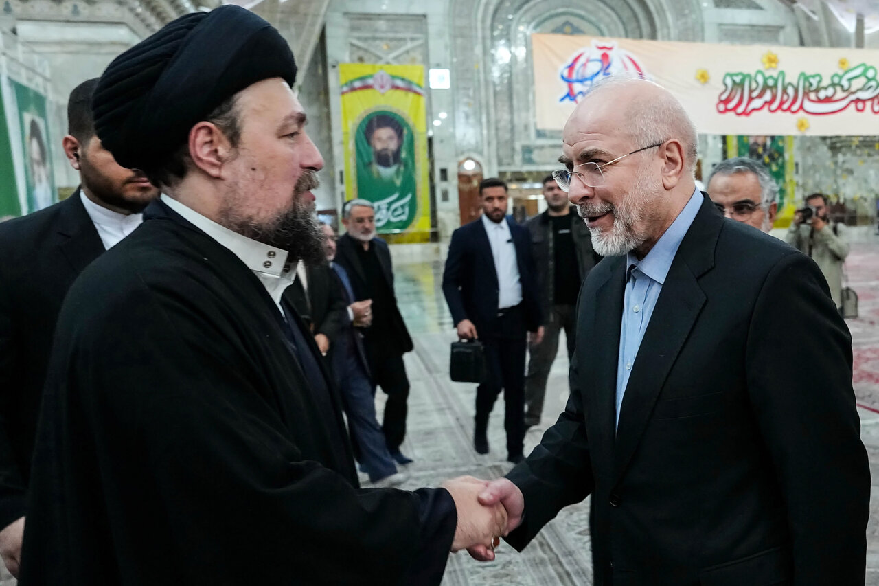 تجدید میثاق رئیس مجلس و نمایندگان با آرمان‌های امام(ره)