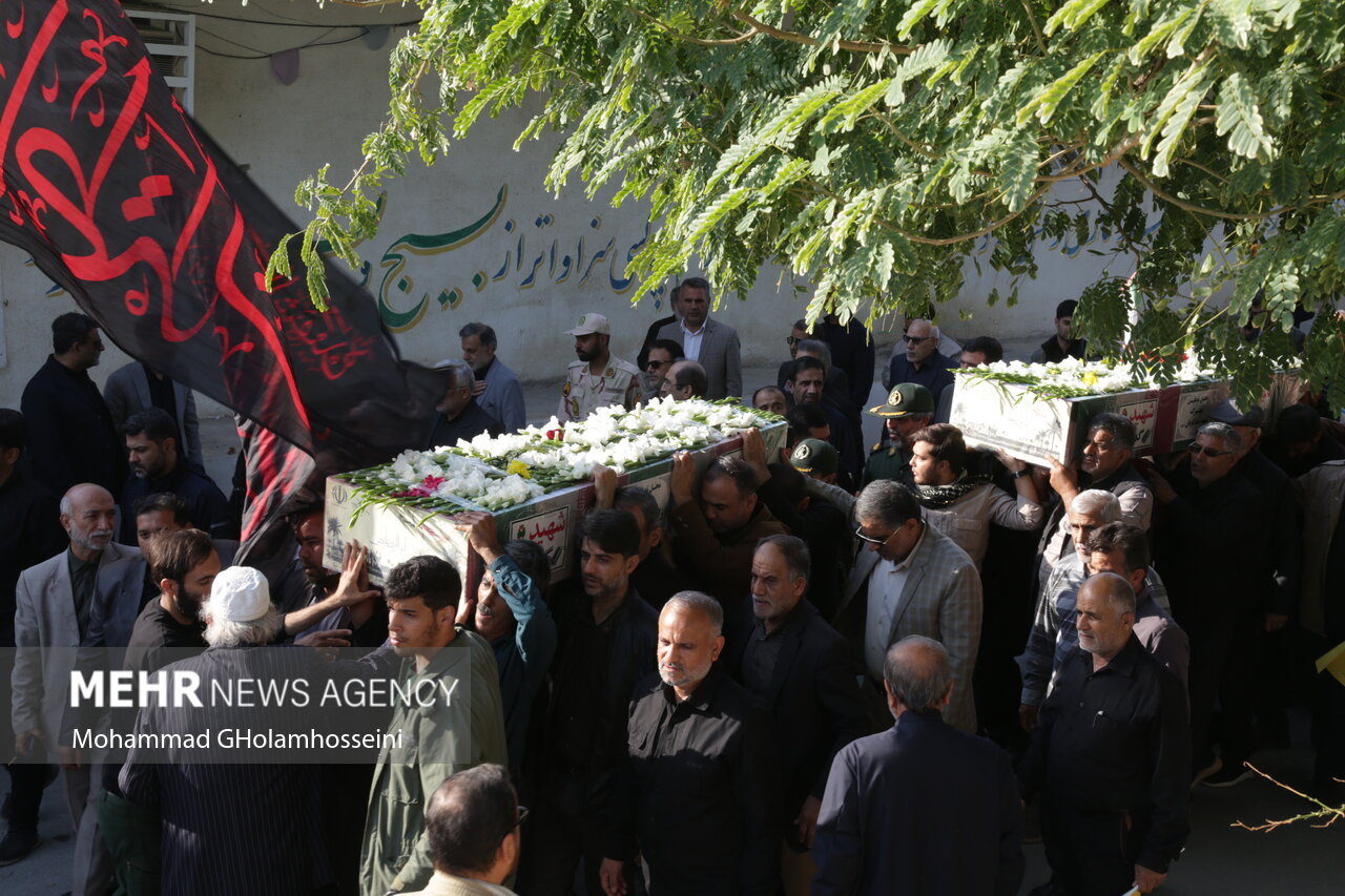 تشییع پیکر مطهر ۳۰۰ شهید گمنام دفاع مقدس در سراسر کشور